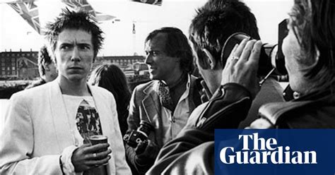 Sex Pistols Celebrate The Jubilee With A Boat Party Pop And Rock