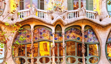 La Barcelona de Gaudí libre de barreras arquitectónicas - VAVAVA ...