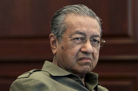 breaking prime minister tun dr mahathir resigns news rojak daily