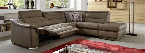 Poliform is an italian luxury furniture brand recognized internationally by their modern quality furniture. Polinova