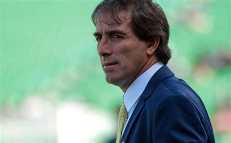 Desde que llegó al santos laguna, ha hecho debutar a seis canteranos en la liga mx y en copa. Santos Laguna: Guillermo Almada ya sabe qué refuerzos ...