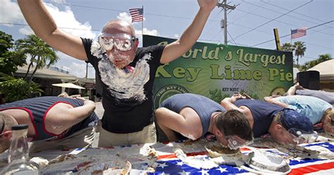 Competitors Jump Into Limelight For Pie Eating Contest Cbs Miami