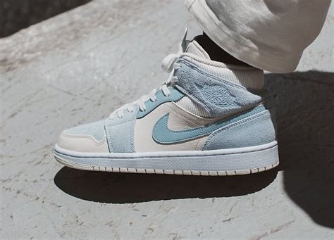 The university blue air jordan 1 is part of the spring 2021 jordan brand collection, which highsnobiety previously highlighted here. DA4666-100 : que vaut la Air Jordan 1 Mid SE Mix Materials ...