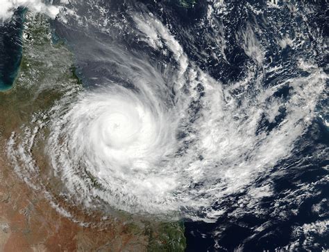 Cyclone Debbie Roars Ashore In Australia With 160 Mph Wind Gusts And 30