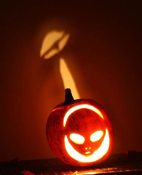 Unexplained Things ‹ Halloween Alien Pumpkin Carvings