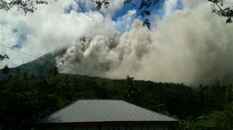 Foto Karangetang Gunung Paling Aktif Di Indonesia Saat Ini