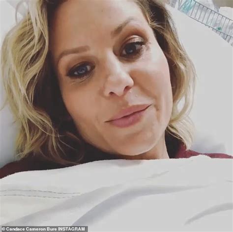 Candace Cameron Bure Shows Off Gruesome Hand Injury As Shes Sent To