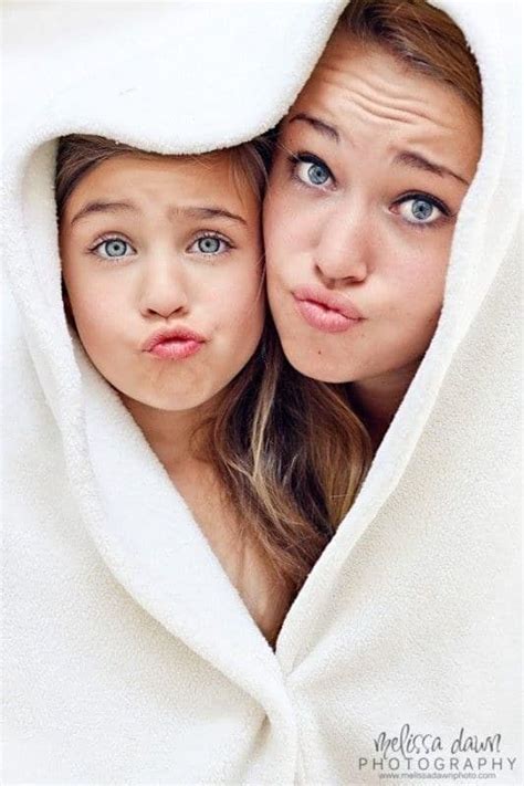 31 Impossibly Sweet Mother Daughter Photo Ideas Mother Daughter Pictures Daughter Photo Ideas