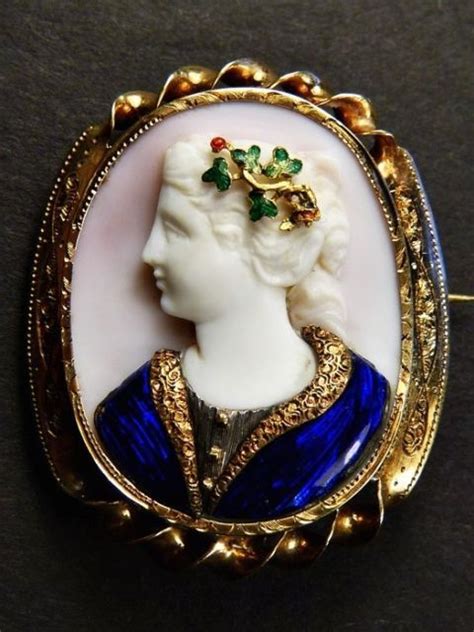 Antique Italian Gold Enamel And Carved Shell Cameo Brooch Antique