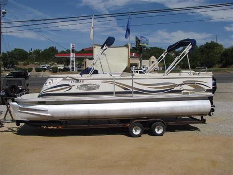 Crest Savannah Gold 25 Tri Boats For Sale