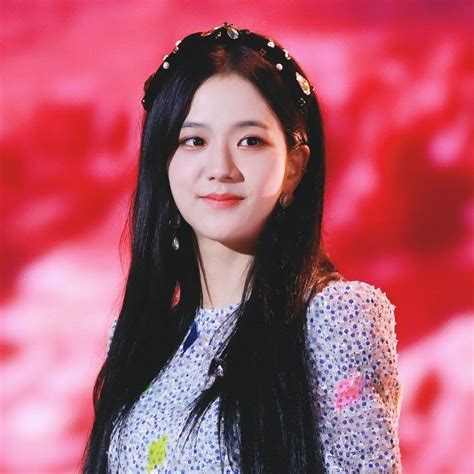 Blackpink jisoo kim jennie black pink ジス foto jimin blackpink photos photo cards photo book mini albums rose. BLACKPINK - Jisoo #kpop | Jennie blackpink, Blackpink ...