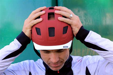 Low Profile Lid Hyban Bike Helmet Review Gearjunkie