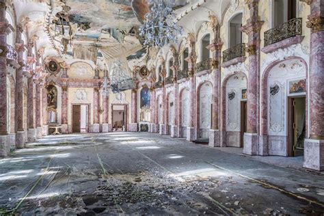 Incredible photos reveal the world's 10 most stunning abandoned locations