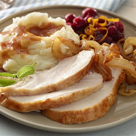 Easy Turkey With Caramelized Onions And Cranberry Gravy Jennie O Recipes