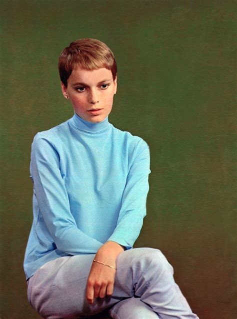 Mia farrow is sitting in the private room of a bar in soho, dressed in sensible jeans and a plain navy cardigan. Mia Farrow circa Rosemary's Baby | Mia farrow pixie, Short ...