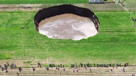 Huge Sinkhole In Central Mexico Threatens To Swallow Home Abc News