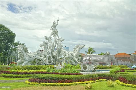 Patung Satria Gatotkaca Statue In Bali Stock Foto Getty Images