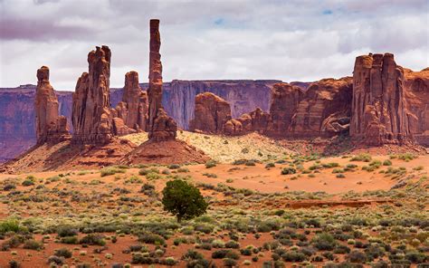 Landscape Desert Areas With Rocky Sculptures Monument Valley Utah
