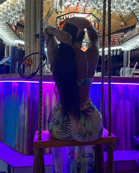 Rachel Bush Brings Some Bikini Vacation Pics To Instagram