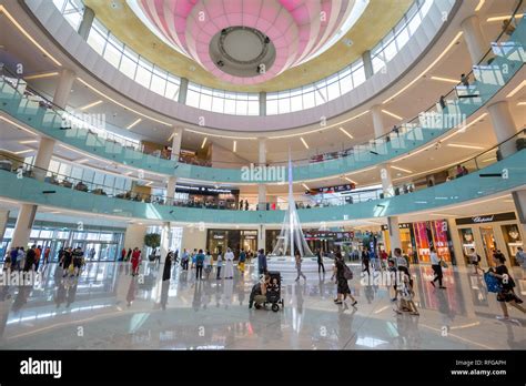 Grand Atrium Inside Dubai Mall Stock Photo Alamy