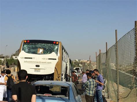 Bomb Hits Tourist Bus Near Egypts Giza Pyramids Wounds 17 Ap News