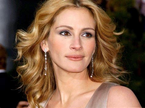 20 Sexy Photos Of Julia Roberts That Will Melt Your Heart The Old Man