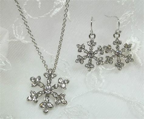 Silver Crystal Rhinestone Snowflake Necklace Set Fashion Jewelry New
