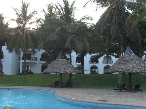 Nyali Sun Africa Beach Hotel And Spa Cheapest Prices On Hotels In