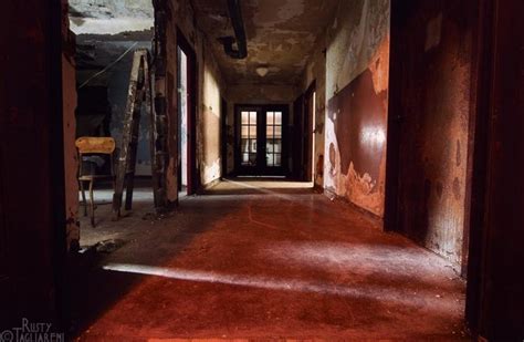 20 Scary Images Of The Creepiest Asylum Ever Built Pumpdown