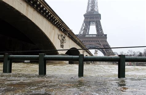 Paris Flooding Fears Grow Ahead Of Euro 2016 With River Seine Set To