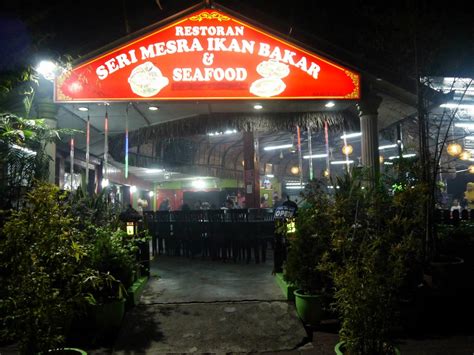 Negeri sembilan state museum/complex centre'den 30 kilometre mesafede yer alan daire turtle information centre melaka,'den araçla 50 dakika uzaklıkta. Restoran Seri Mesra Ikan Bakar & Seafood - Villa 969 ...