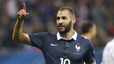 French Footballer Karim Benzema Arrested In Blackmail Probe Channel 4
