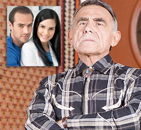 El sujeto le preguntó por los nombres de su hija, su hijo y su esposa. RumoreS: Héctor Suárez abandona a "Rafaela"