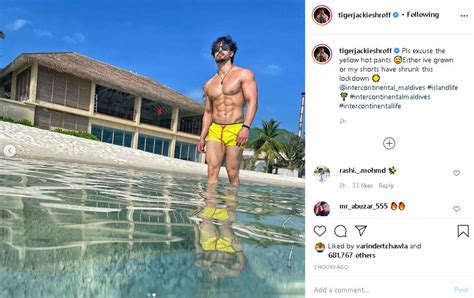 Tiger Shroff Chills In The Pool During Maldives Vacation Shares