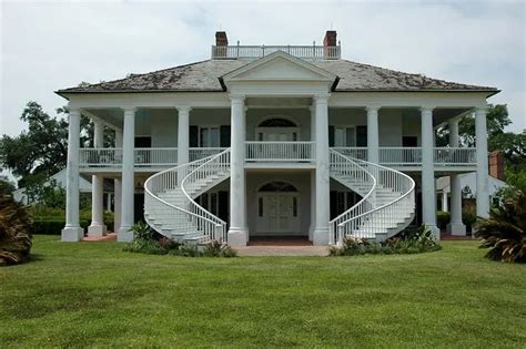 10 Most Beautiful Historic Southern Plantation Homes You Can Visit