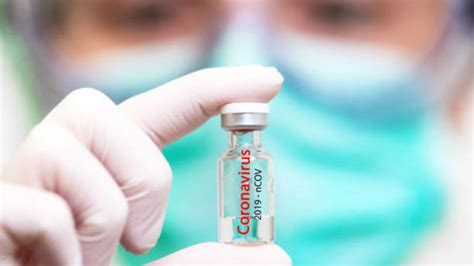 Una mujer de 90 años, la primera en recibir la vacuna de pfizer. Coronavirus: detalles del Plan Estratégico de Vacunación para personal que presta servicios en ...