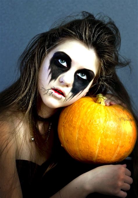 25 Black Halloween Makeup Ideas To Look Creepist This Year Flawssy
