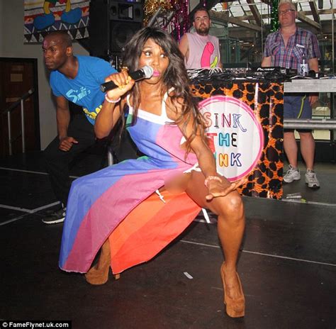 Sinitta Flashes Her Pants As She Shocks Fans Daily Mail Online