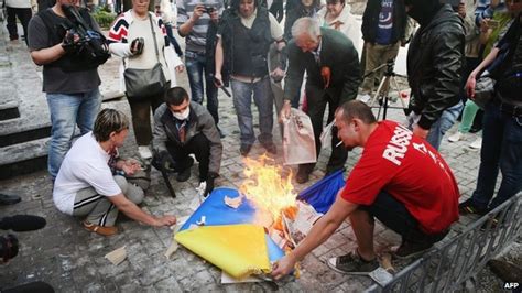 Ukraine Crisis Pro Russians Seize Donetsk Prosecutors Office Bbc News