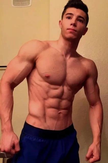 Shirtless Male Muscular Beefcake Hard Body Hunk Gym Jock Abs Dude Photo
