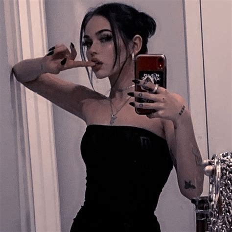 𝐋𝐄𝐌𝐎𝐍𝐀𝐃𝐄 Icons Edgy Makeup Maggie Lindemann Bad Girl Aesthetic