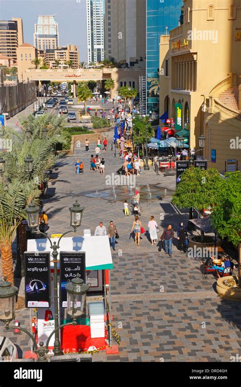 Walk At Jumeirah Beach Residence Dubai Stock Photo Alamy