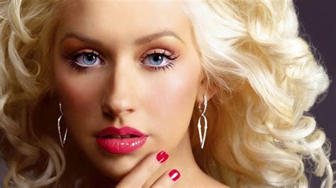 Christina Aguilera Close Up Photo In Celebrities F Christina Aguilera Beautiful