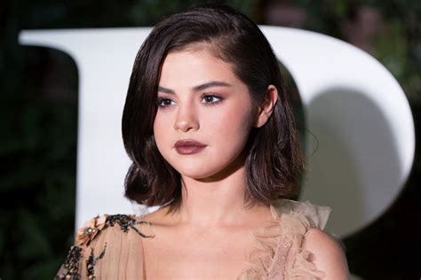 Stefano Gabbana Commenta Le Foto Di Selena Gomez È Proprio Brutta