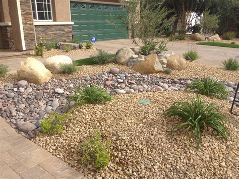 20 Incredible Home Landscaping Design With Gravel To Enhance The Home