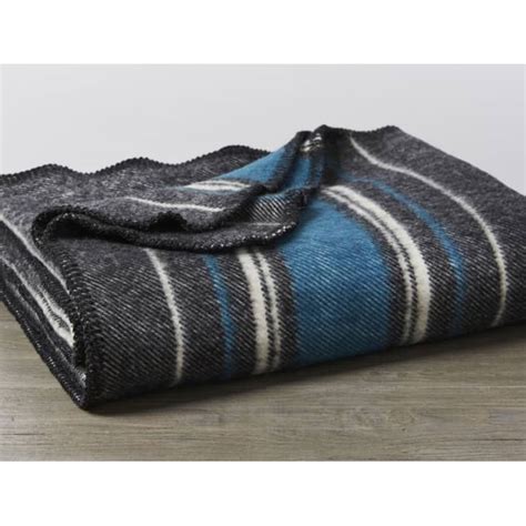 12 Best Wool Blankets 2021 Apartment Therapy