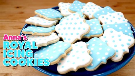 Royal Icing Sugar Cookies For A Classic Wedding Annas Occasions