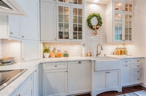 Kitchen cabinets near louisville, ky. Five Types Of Glass Kitchen Cabinets And Their Secrets ...