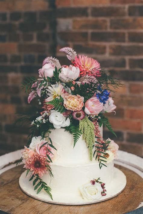 Styling the perfect hygge wedding. Teagan & Joe's Bohemian Luxe Wedding