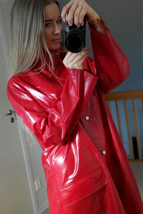 pin von back spacr auf red riding hood regenkleidung bekleidung regenmantel